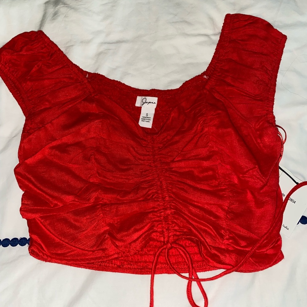 Red Top - Picture 2 of 3